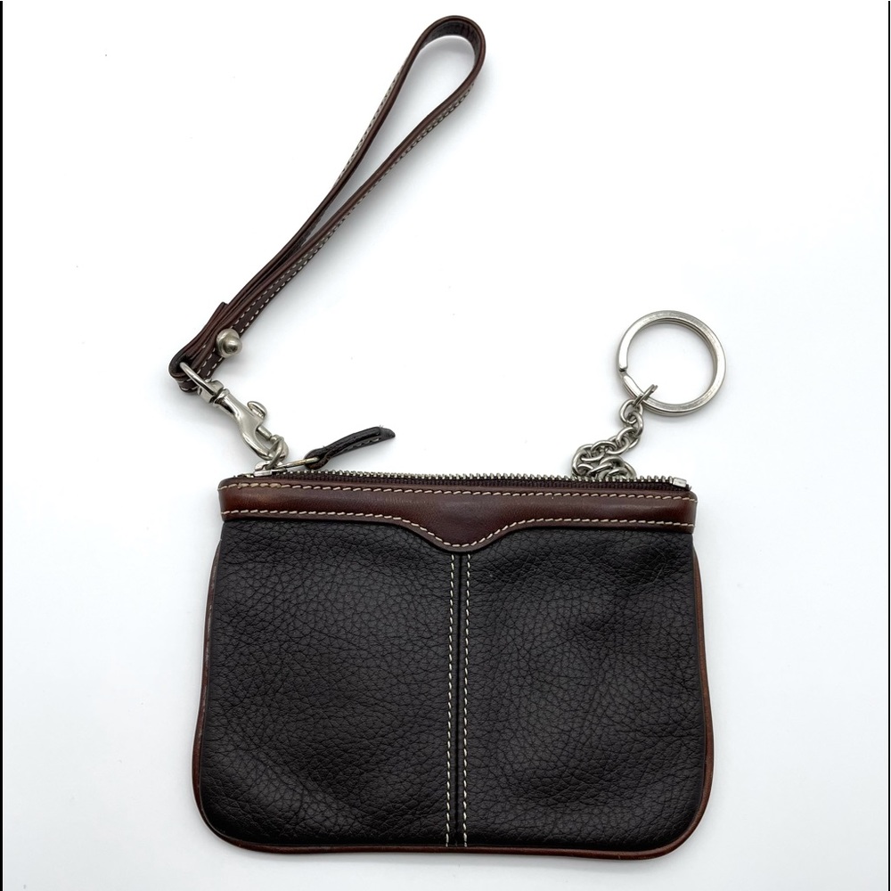 👛 Dooney & Bourke Brown Leather Wristlet